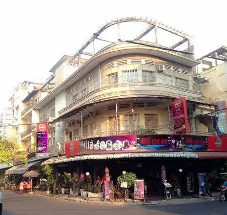 White River II Hostel