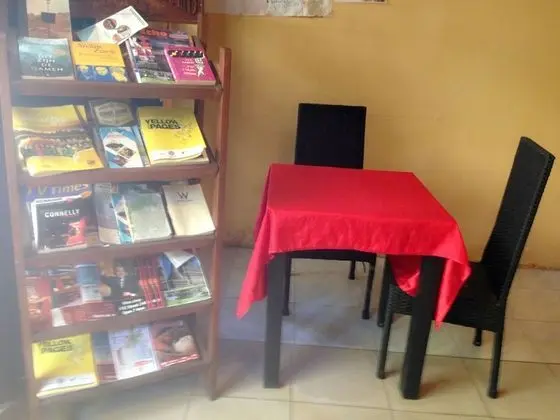 White River II Hostel - Lobi