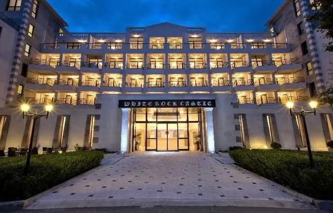 White Rock Castle, Suite hotel