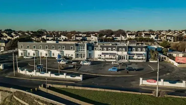 White Sands Hotel