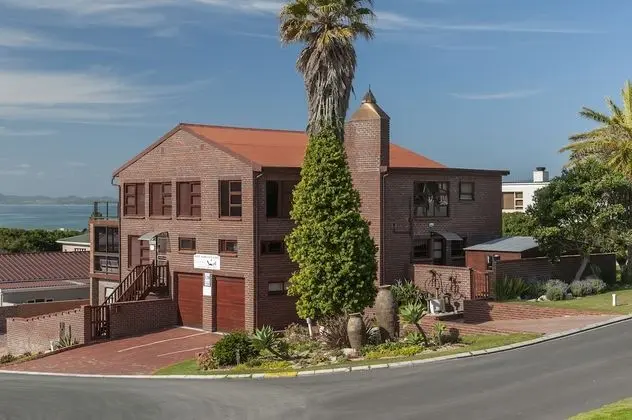 White Shark Guest House - Dış Mekan