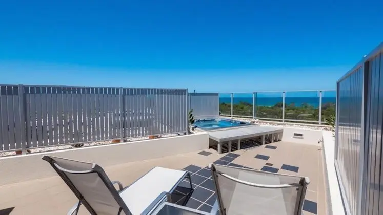 WHITE SHELLS LUXURY APARTMENTS