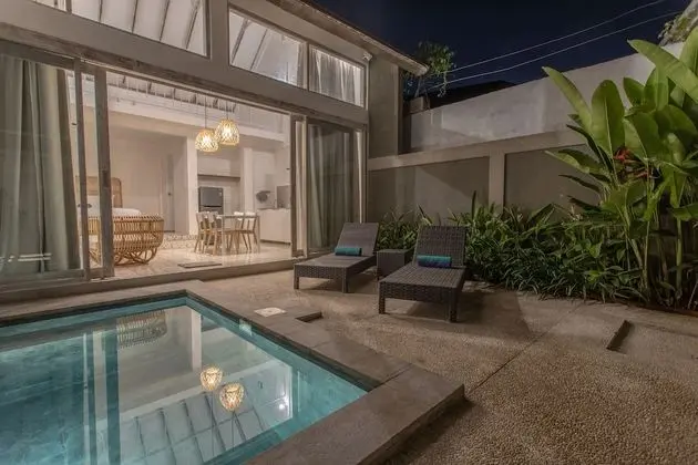 White Studio Villa