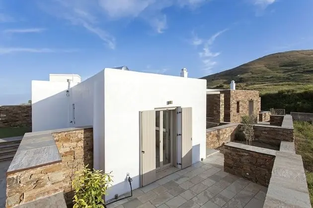 White Tinos Luxury Suites - Oda Düzeni