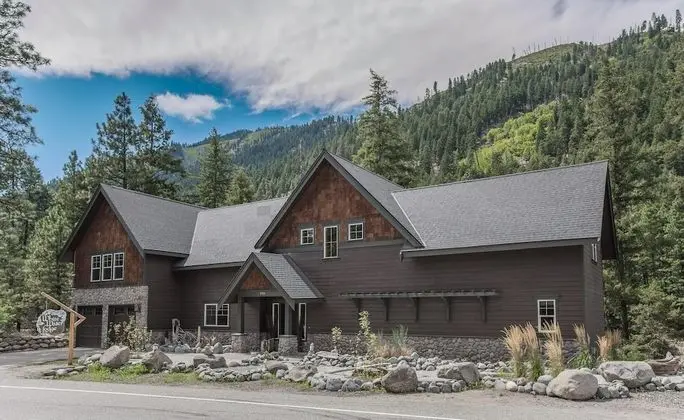White Water Lodge