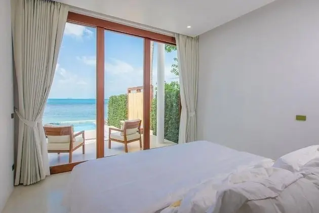 White Whale Beachfront Pool Villa - Oda