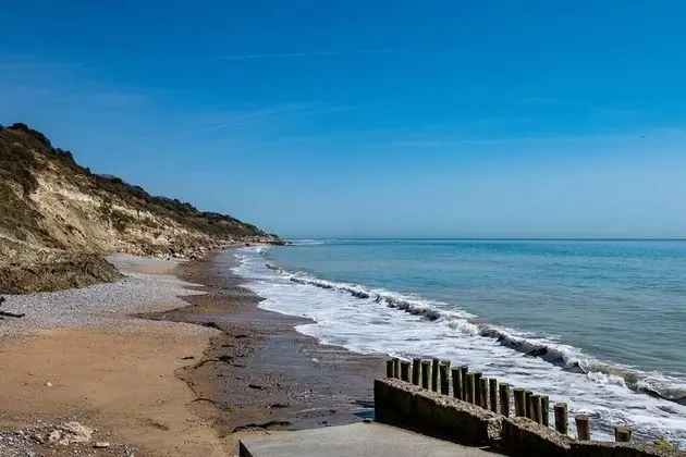Whitecliff Bay Holiday Park - Plaj