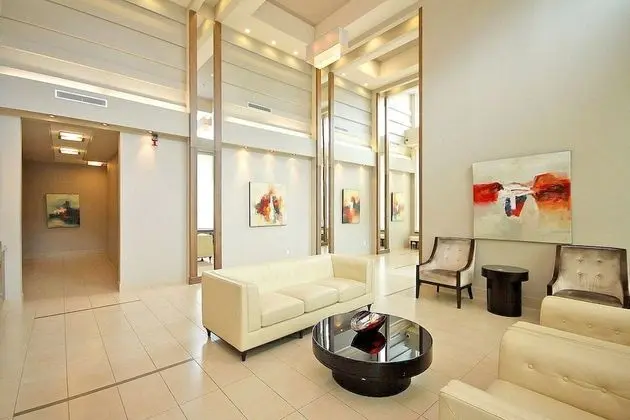 WhiteHall Suites - Mississauga - Lobi