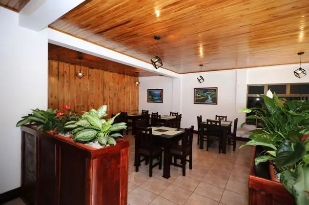 Whitehouse Bed and Breakfast - Yerinde Yemek