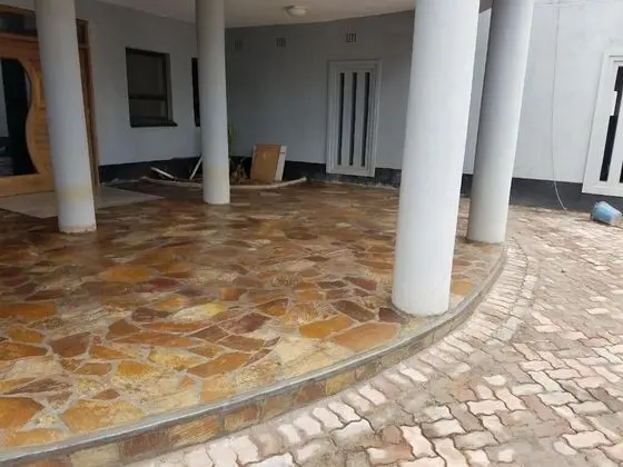 The Whitehouse Lodge