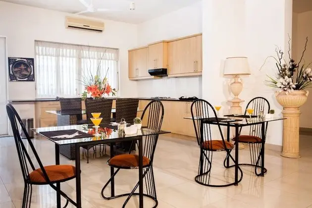 Whitehouse Residencies - Yerinde Yemek