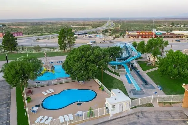 White's City Cavern Inn - Dış Mekan