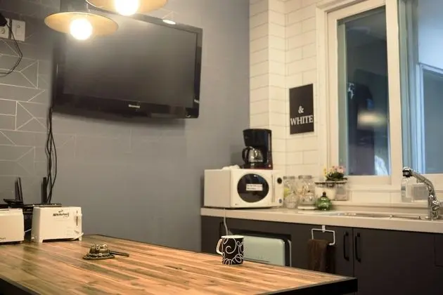 Whitetail Guesthouse - Hostel - Lobi