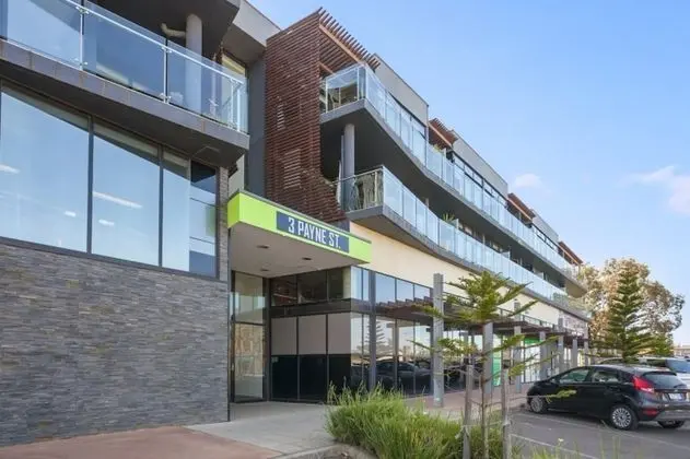 Whitewater Apartments - Lobi