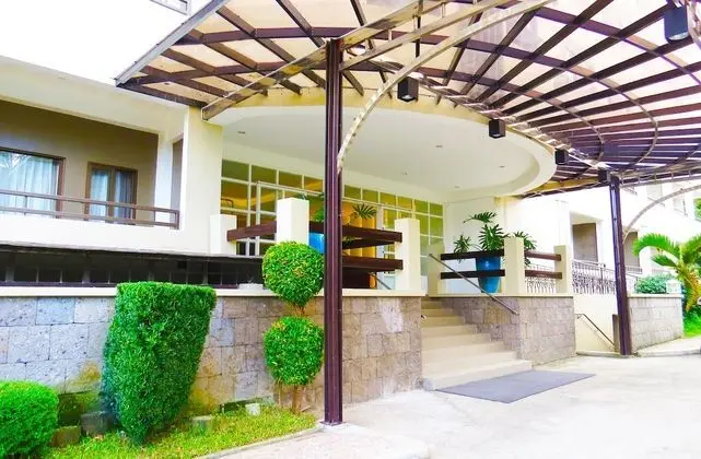 WhiteWoods Convention & Leisure Hotel - Dış Mekan