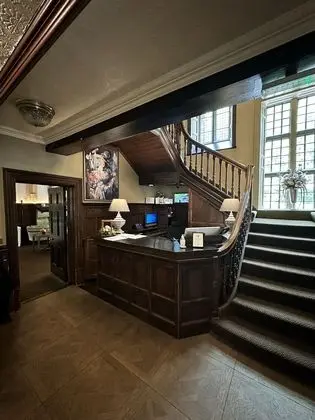 Whitley Hall Hotel - Lobi