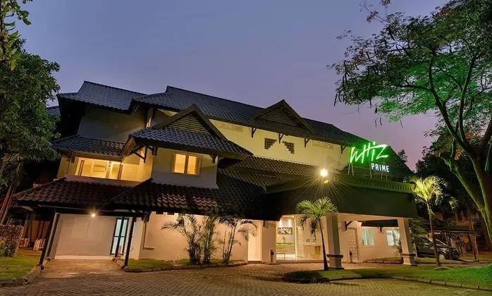 Whiz Prime Hotel Darmo Harapan Surabaya - CHSE Certified