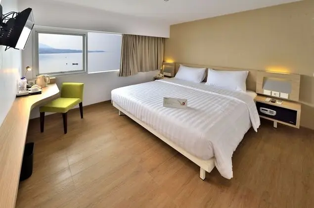 Whiz Prime Hotel Megamas Manado - CHSE Certified - Oda