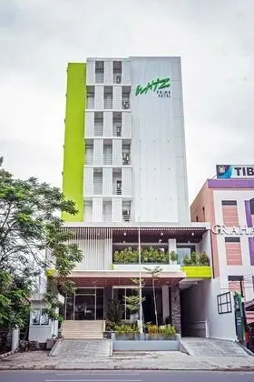 WHIZ PRIME HOTEL SUDIRMAN MAKASSAR - Dış Mekan