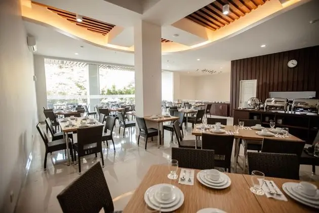 WHIZ PRIME HOTEL SUDIRMAN MAKASSAR - Yerinde Yemek