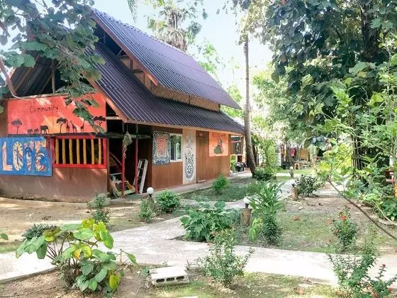 Wild Flower Hostel Koh Lanta