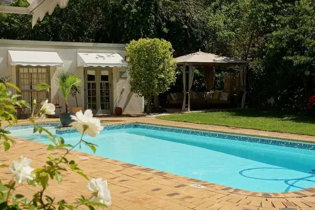 Wild Olive Guest House - Havuz