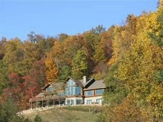 Wildberry Lodge Bed & Breakfast