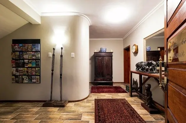 Wilderness Manor - Lobi