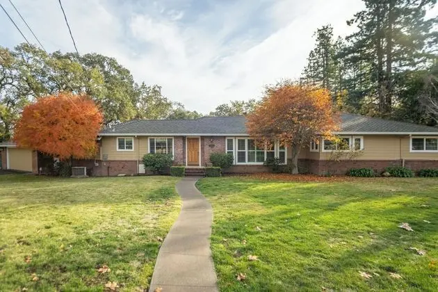 Wildflower by Avantstay Gorgeous Wine Country Home w/ Pool, Bocce Ball Court & Huge Yard! - Dış Mekan
