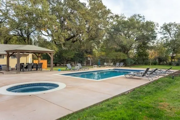 Wildflower by Avantstay Gorgeous Wine Country Home w/ Pool, Bocce Ball Court & Huge Yard! - Havuz
