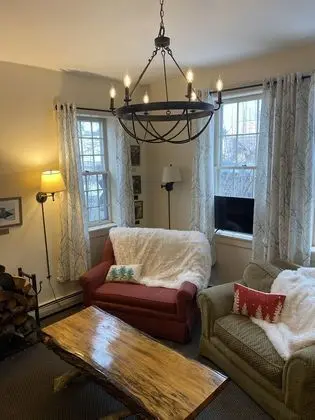 The Wildflower Inn - Lobi