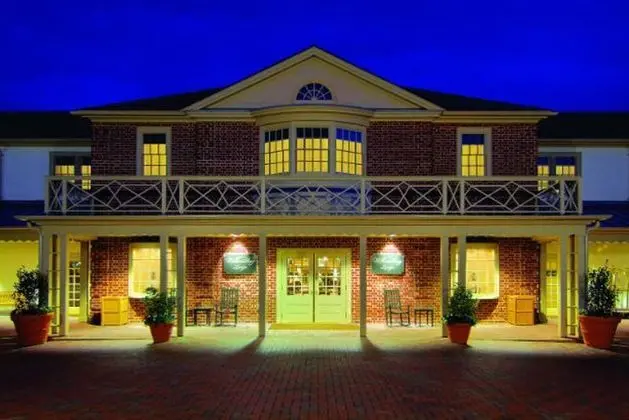 Williamsburg Lodge, Autograph Collection