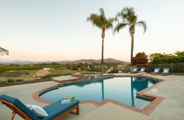 Willow by Avantstay Mountain Views - See Hot Air Balloons From Pool