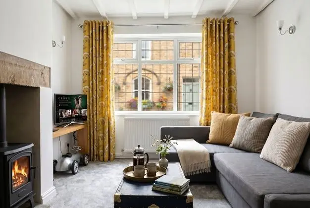 Willow Cottage - Öne Çıkan Resim
