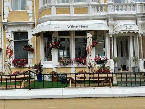 The Wilton Hotel - Dış Mekan