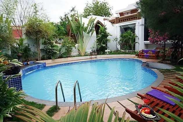 Win Unity Bagan aka Razagyo Hotel