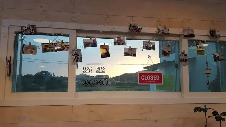 Wind Jeju Cafe & Pension - İç Mekan