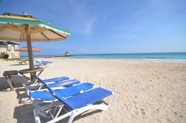 Windjammer, 4BR by Jamaican Treasures - Plaj