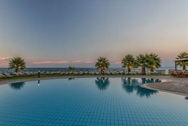 Windmill Bay Hotel - Havuz