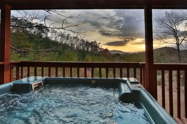 Windsong - Two Bedroom Cabin - Spa