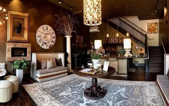 THE WINDSOR BOUTIQUE HOTEL