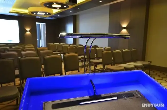 Windsor Hotel & Convention Center