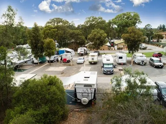Windsor Gardens Caravan Park - Dış Mekan