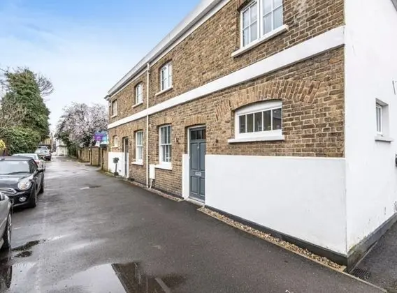 Windsor Mews by Stay Focused SA
