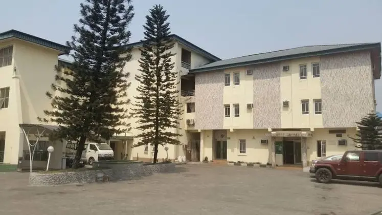 Wingate House Hotel