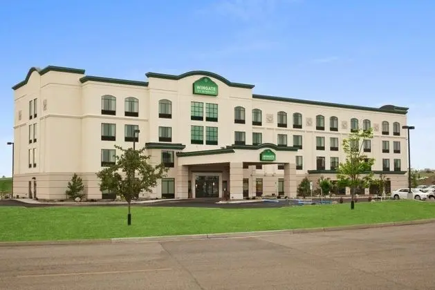 WINGATE BY WYNDHAM BISMARCK