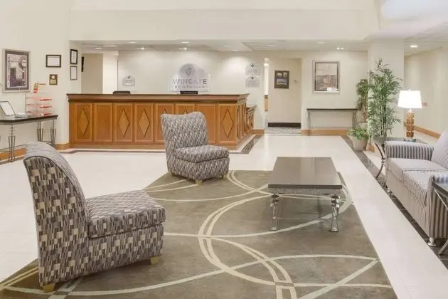 WINGATE BY WYNDHAM BRIDGEPORT - Lobi