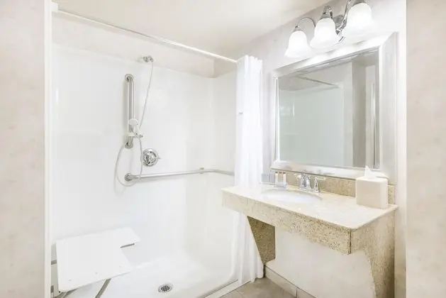 WINGATE BY WYNDHAM ERIE