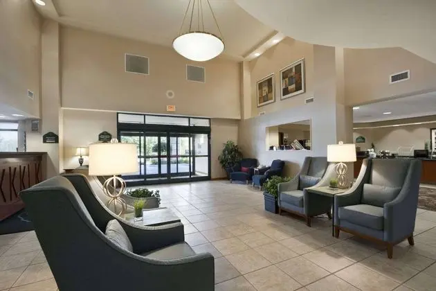 WINGATE BY WYNDHAM GREENSBORO - Lobi