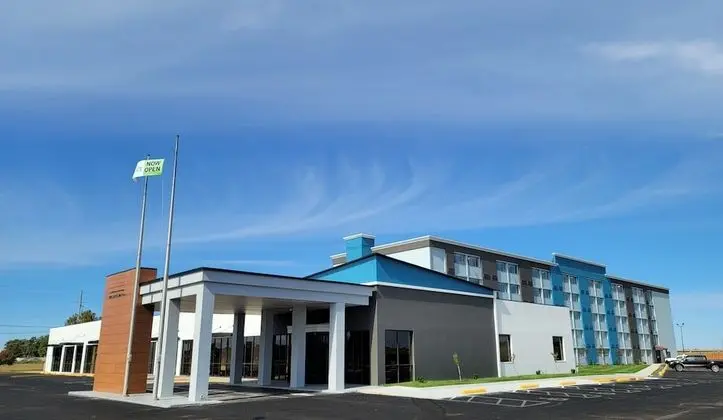 Wingate by Wyndham Wichita Airport - Dış Mekan